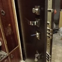 Դռներ արտադրողից - Դռներ Պատվերով